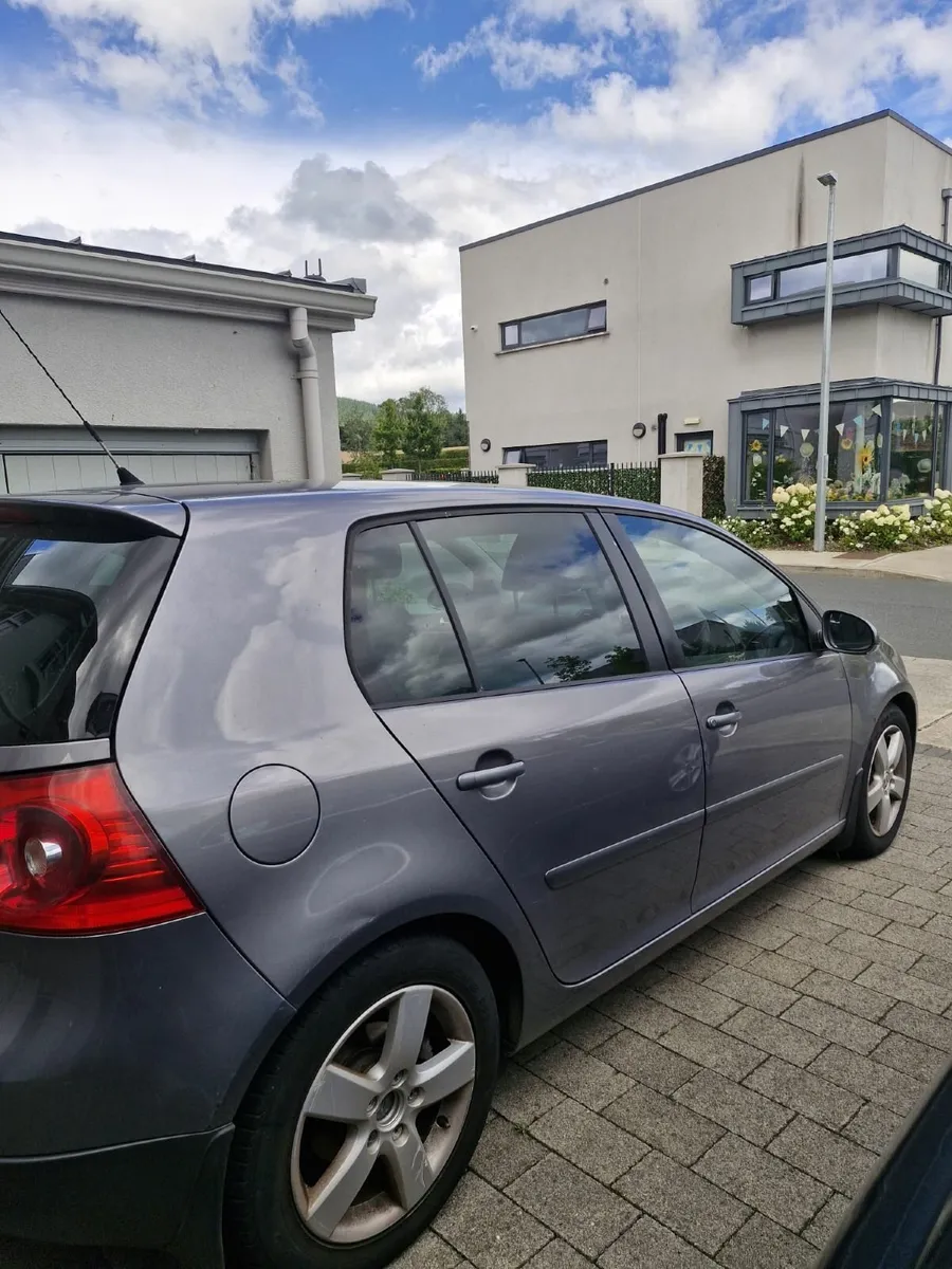 Volkswagen Golf 2008 - Image 2