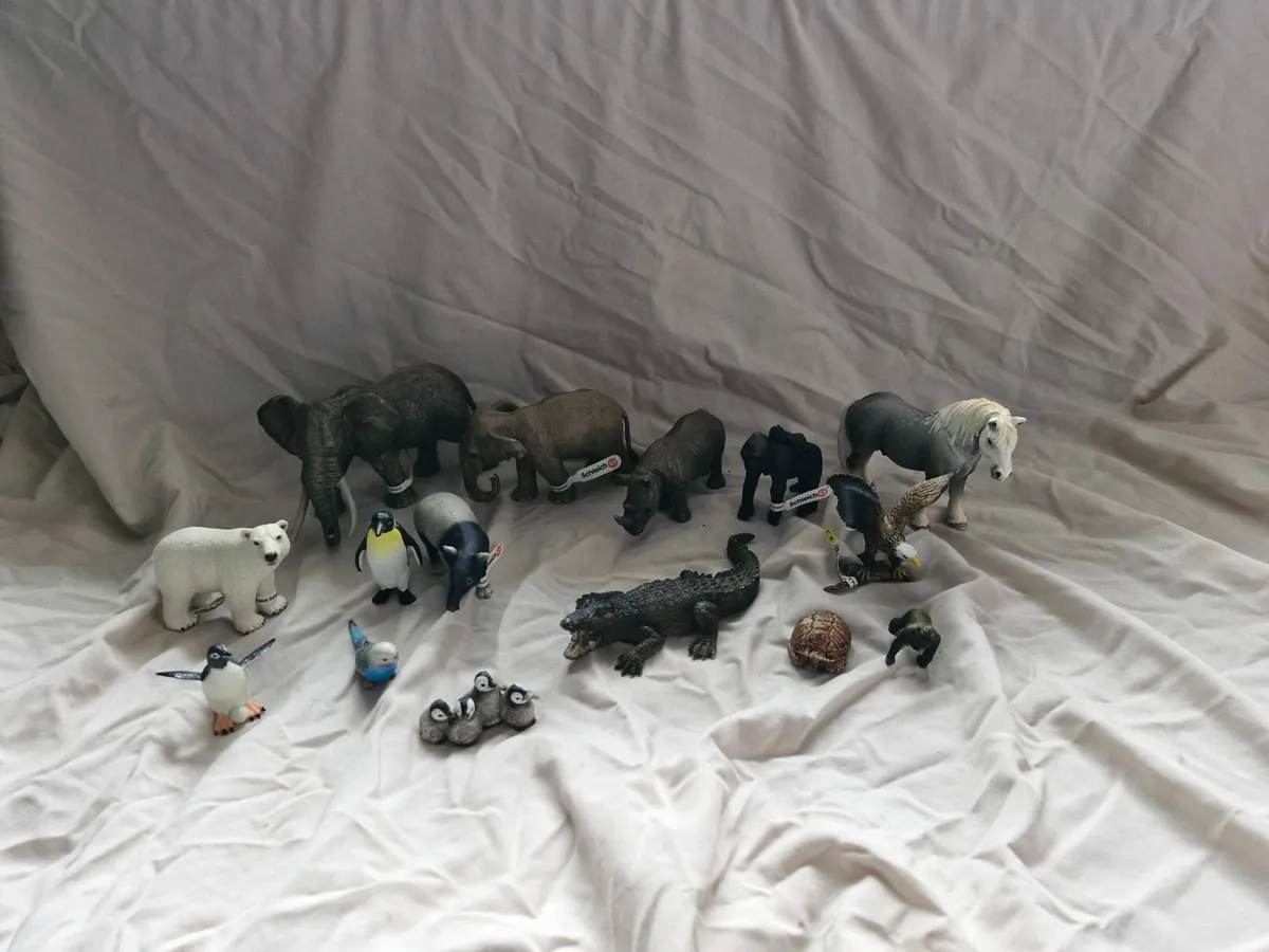 Toys - Image 1