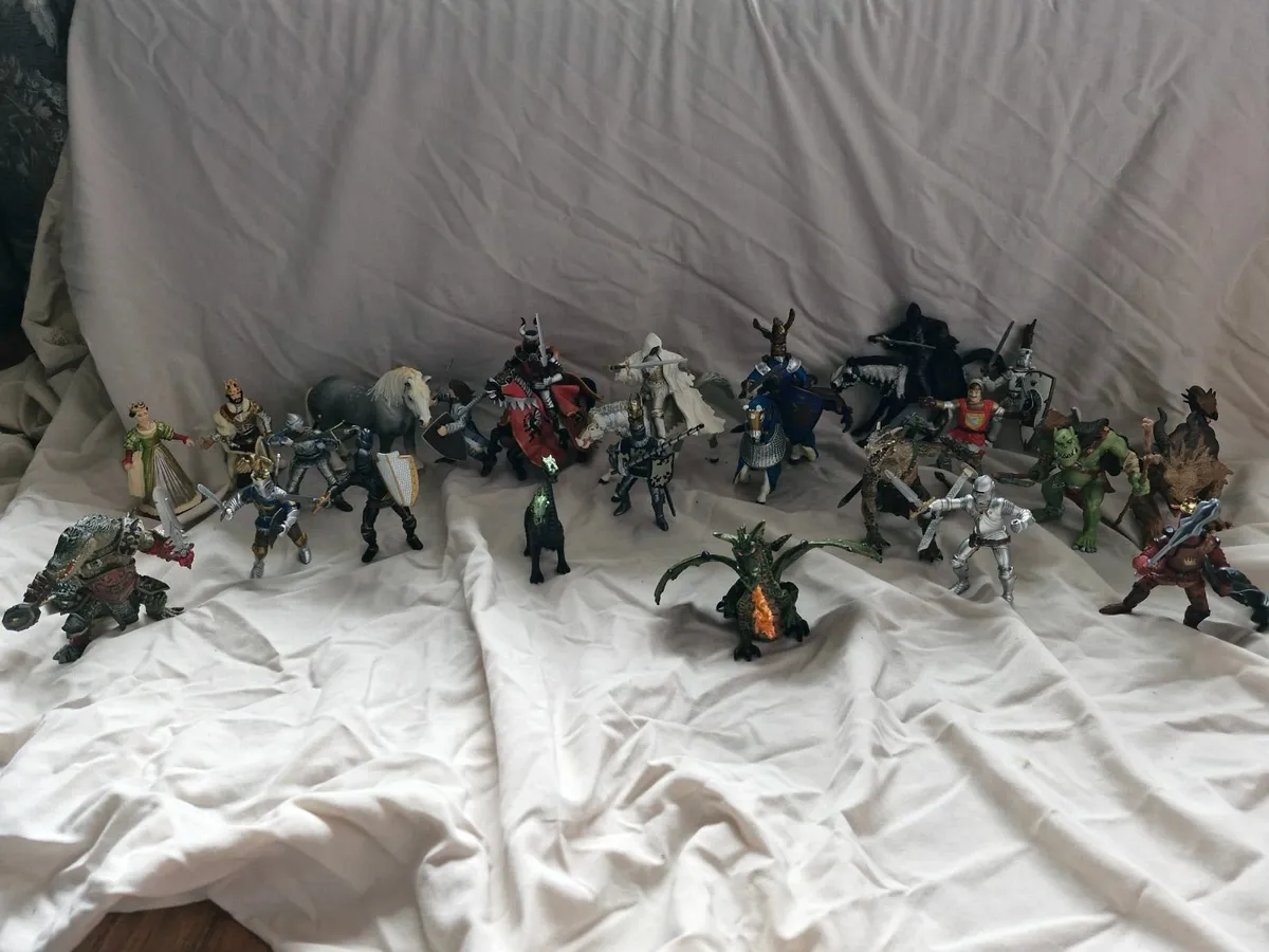 Toys - Image 1