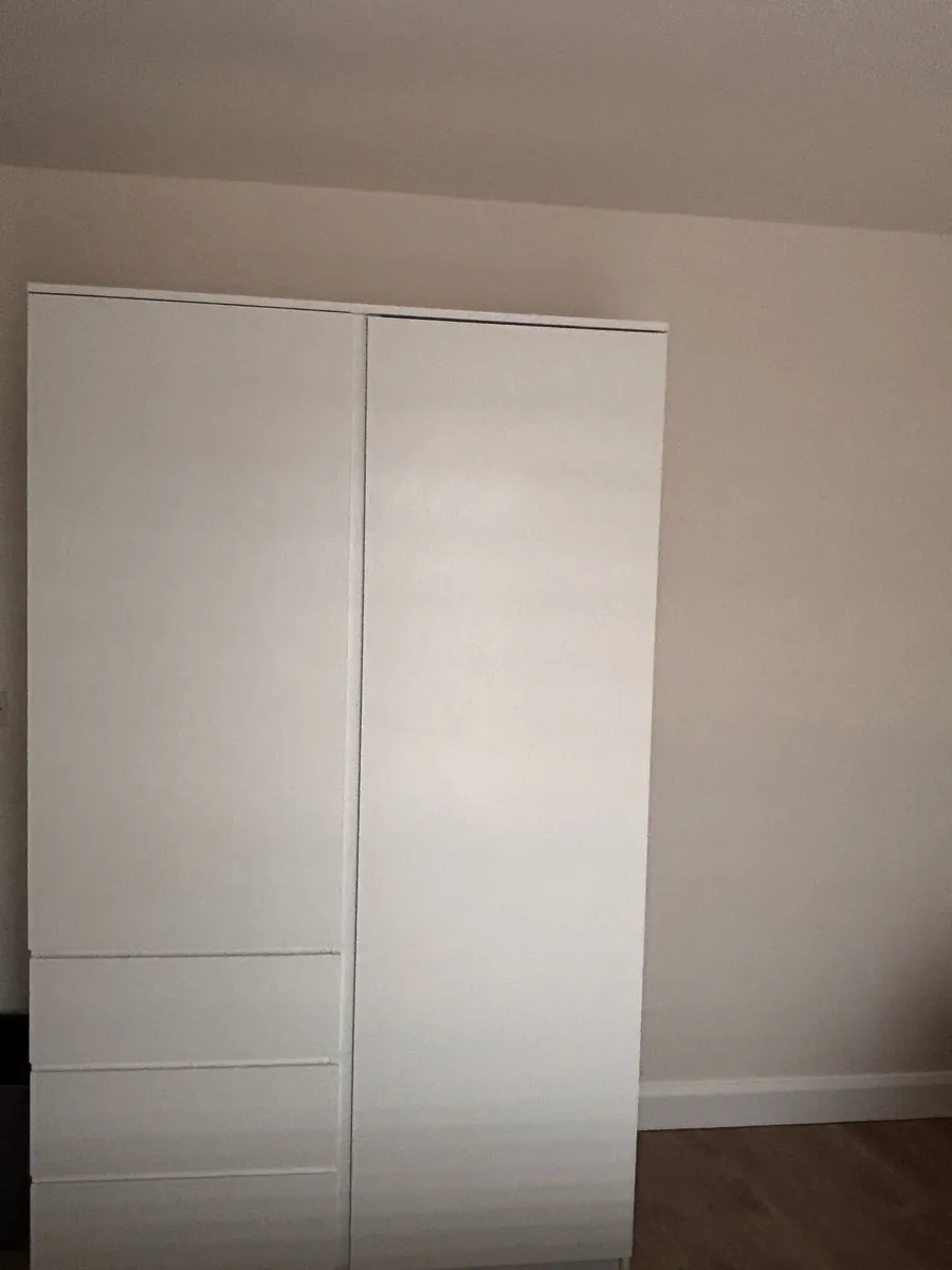 Wardrobe - Image 3