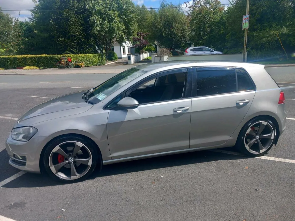 V W GOLF 1600cc Bluemotion - Image 1