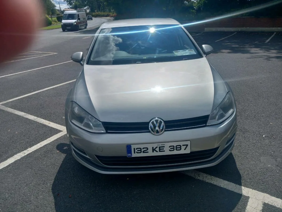 V W GOLF 1600cc Bluemotion - Image 3
