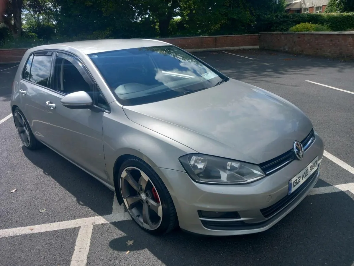 V W GOLF 1600cc Bluemotion - Image 4