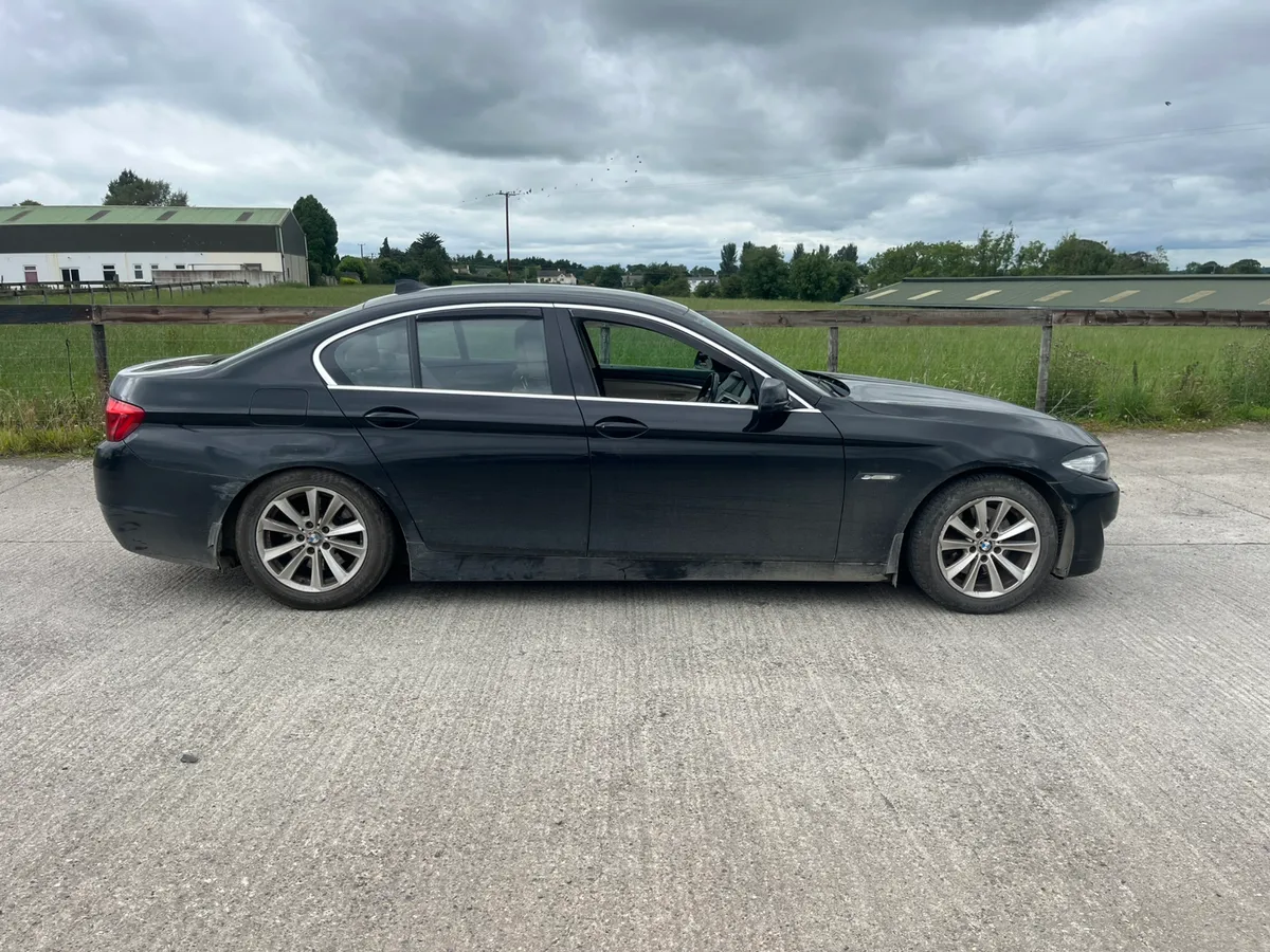 2012, BMW 520d - Image 2