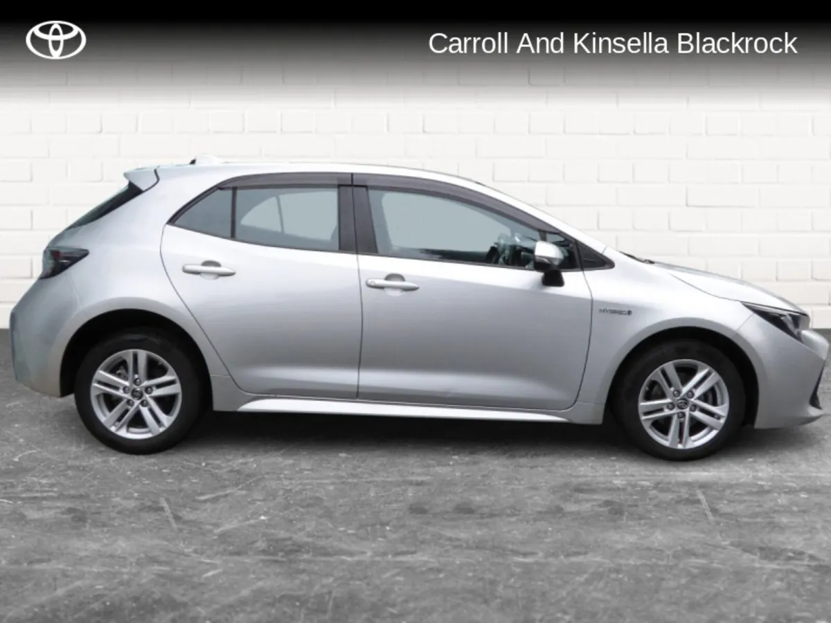 Toyota Corolla Hybrid Luna HB - Image 3