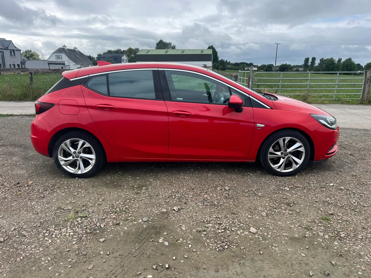 2017, Opel Astra Van - Image 2