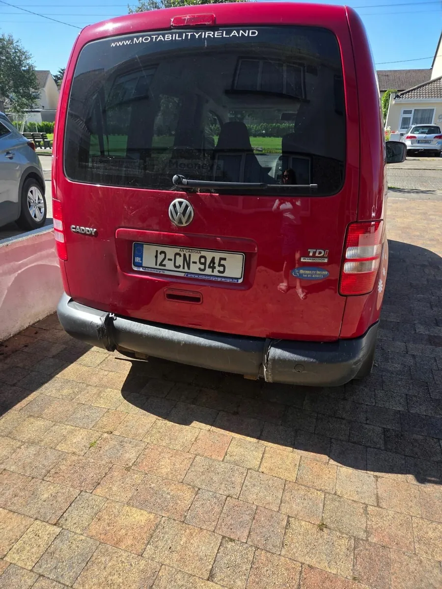 Volkswagen Caddy 2012 - Image 2