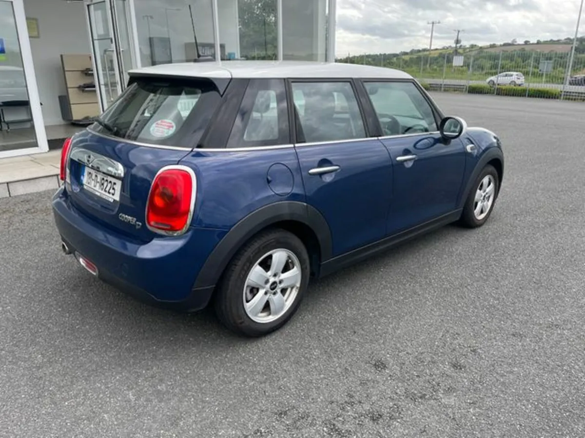 Mini Cooper 5DR - Image 2