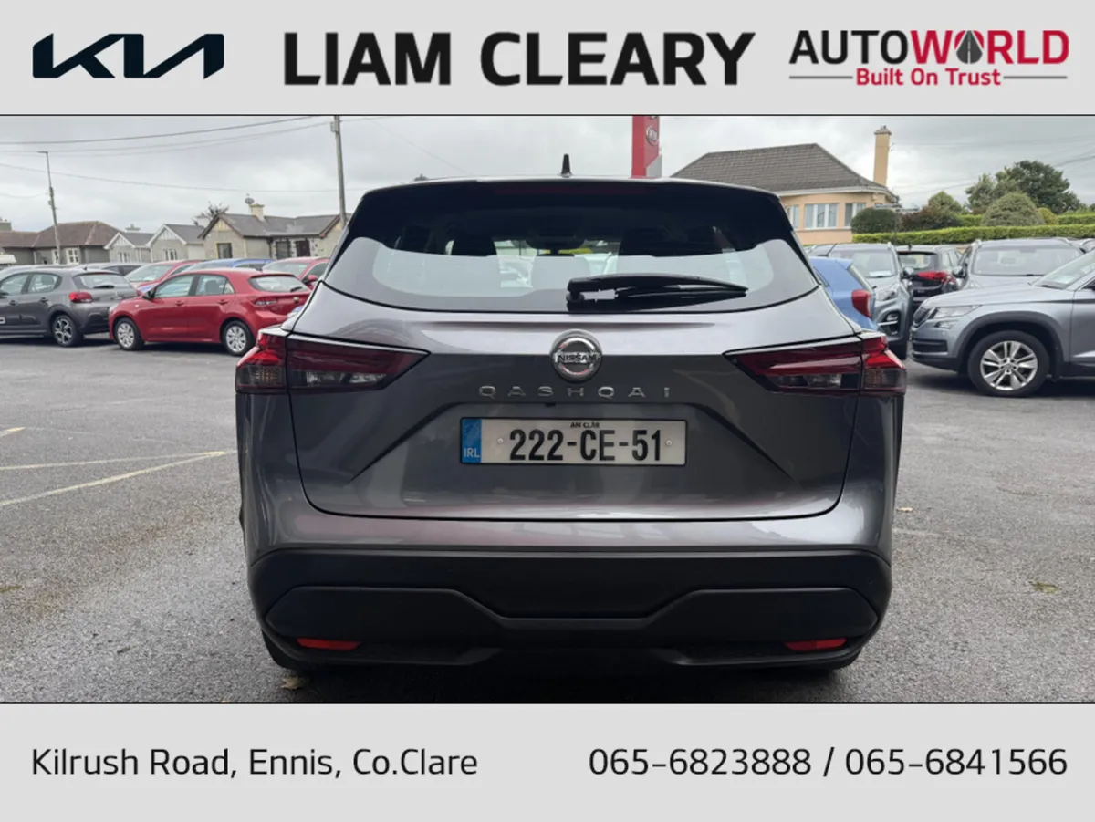 Nissan Qashqai 1.3 HYBRID SV  4DR - Image 4
