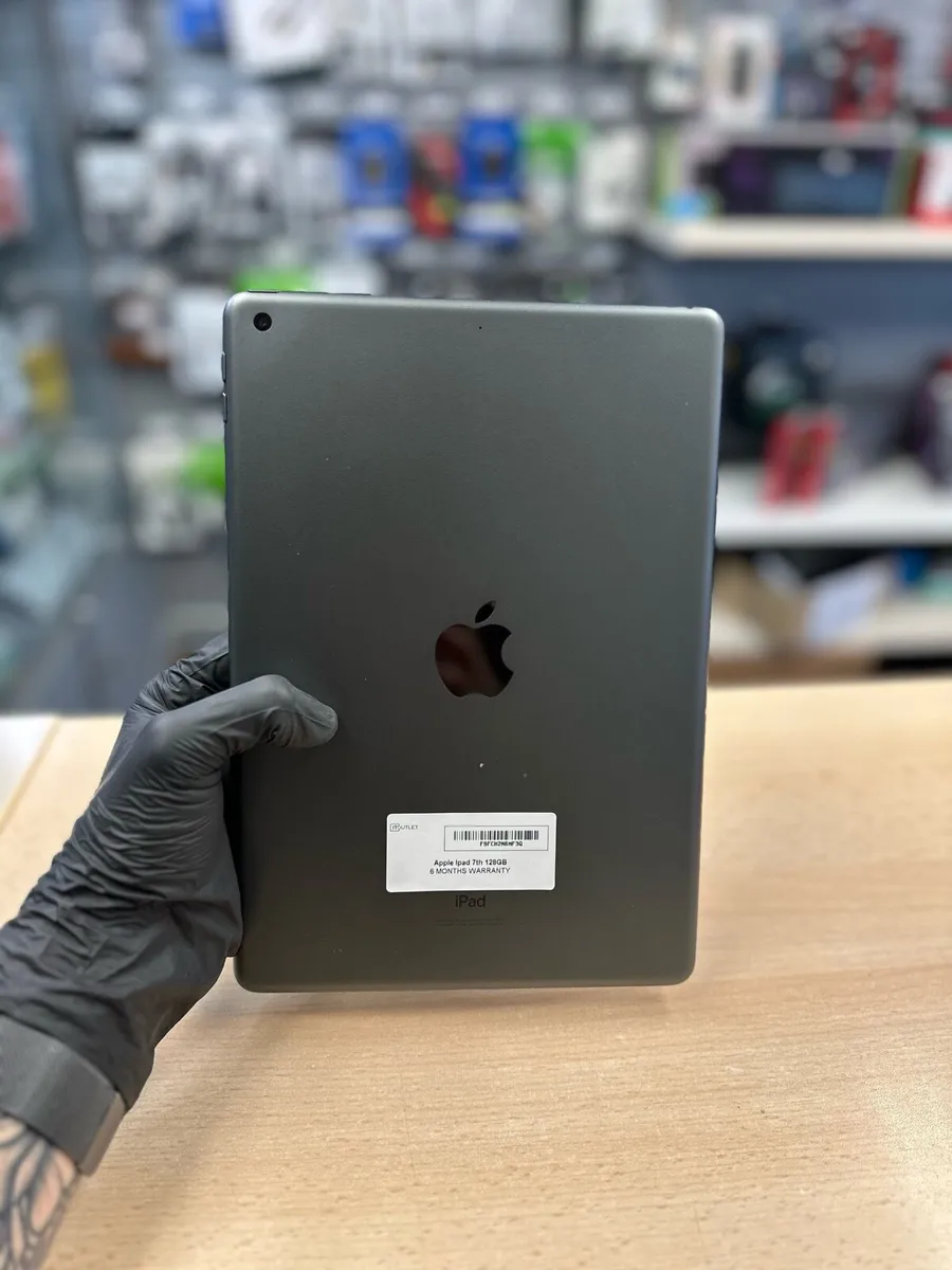 Apple iPad 7th generation 128gb - Image 1