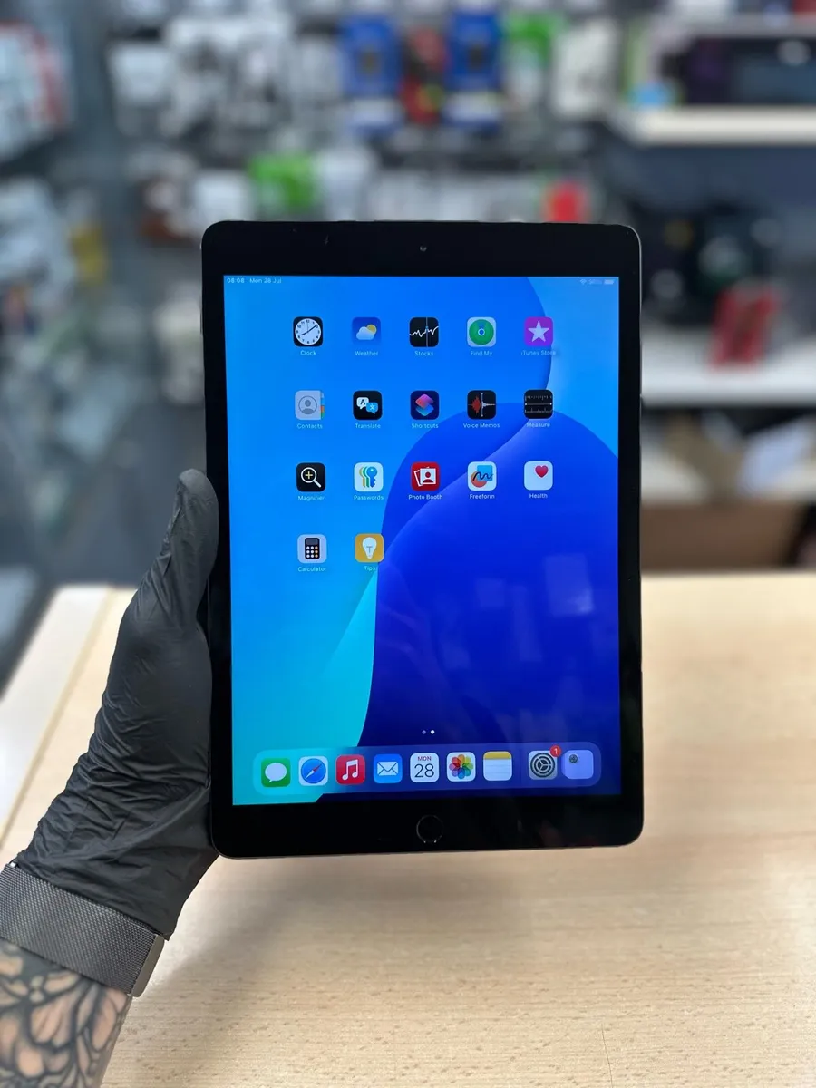 Apple iPad 7th generation 128gb - Image 3