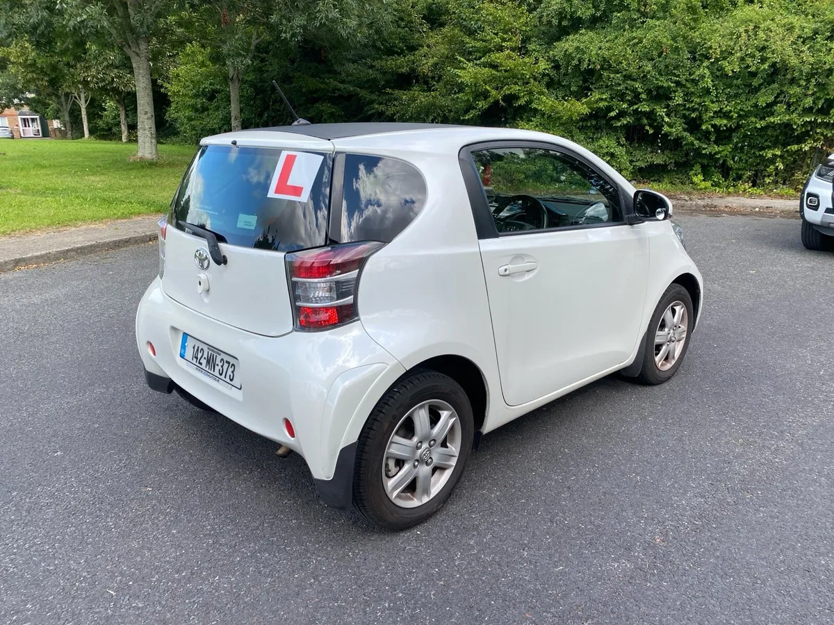 Toyota IQ 2014 1.0 8.2kmiles  manual petrol - Image 3