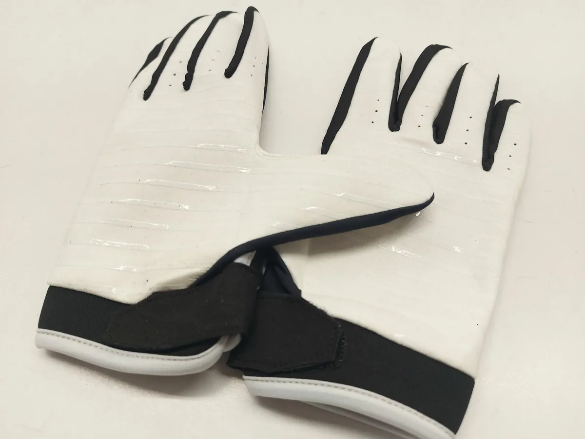 Online Auction Of Various Sized Gloves & More! - Image 2