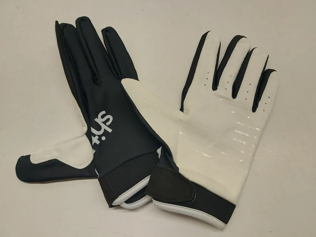 Online Auction Of Various Sized Gloves & More! - Image 4