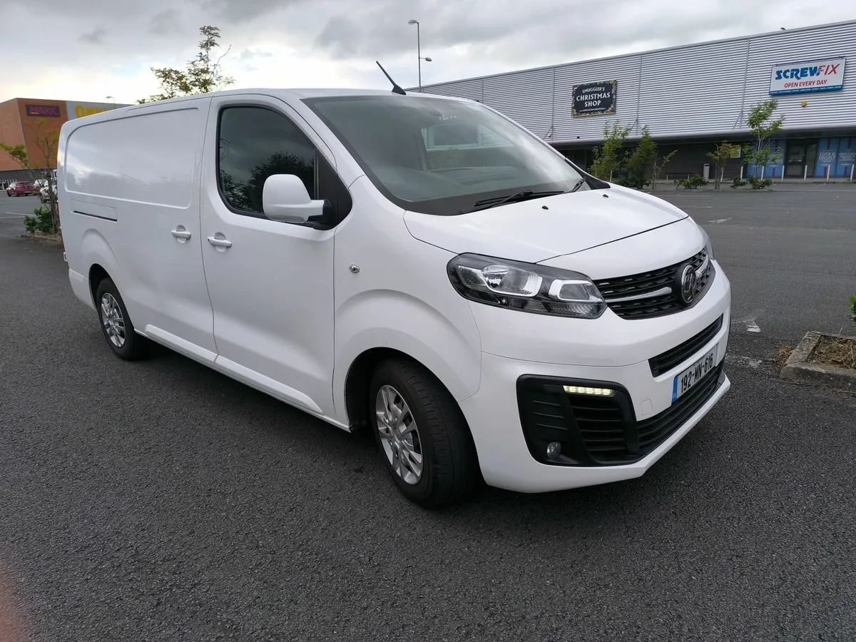 Vivaro  Top Spec Sportive - Image 3