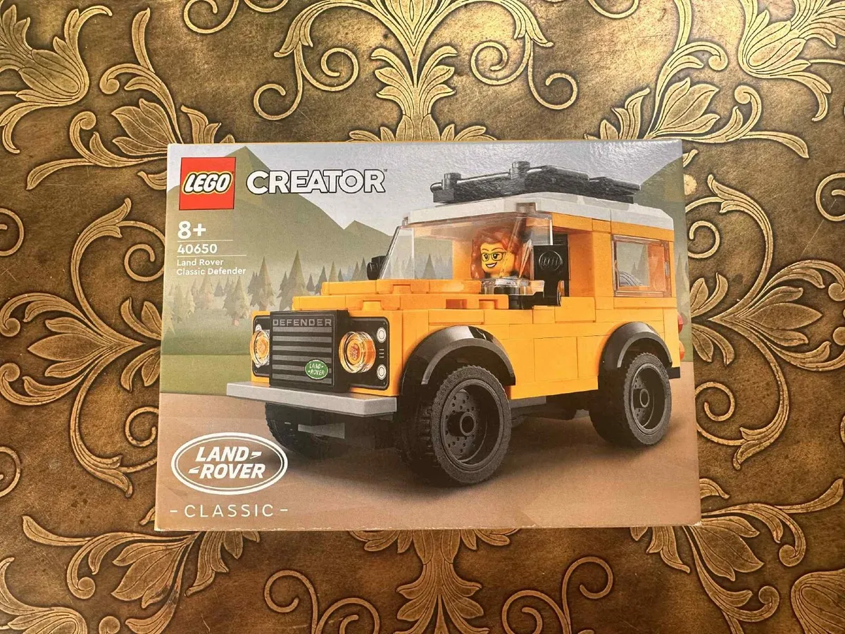 Land Rover Classic Defender Lego set - Image 1