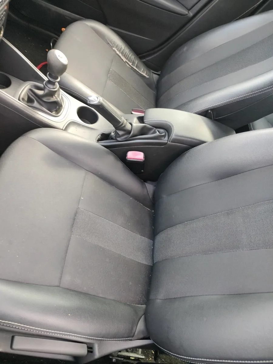 Renault Fluence 2011 - Image 4