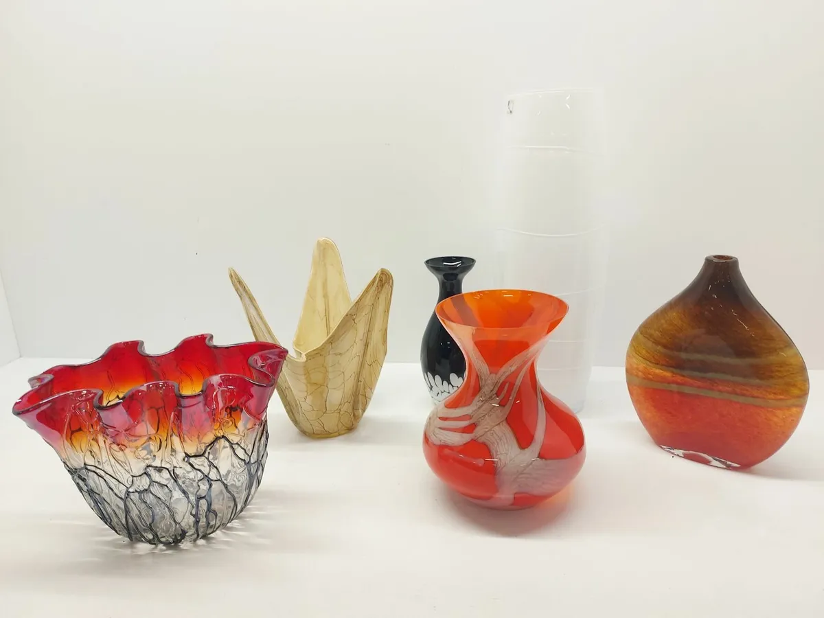 Online Auction Of Decorative Vases & More! - Image 1