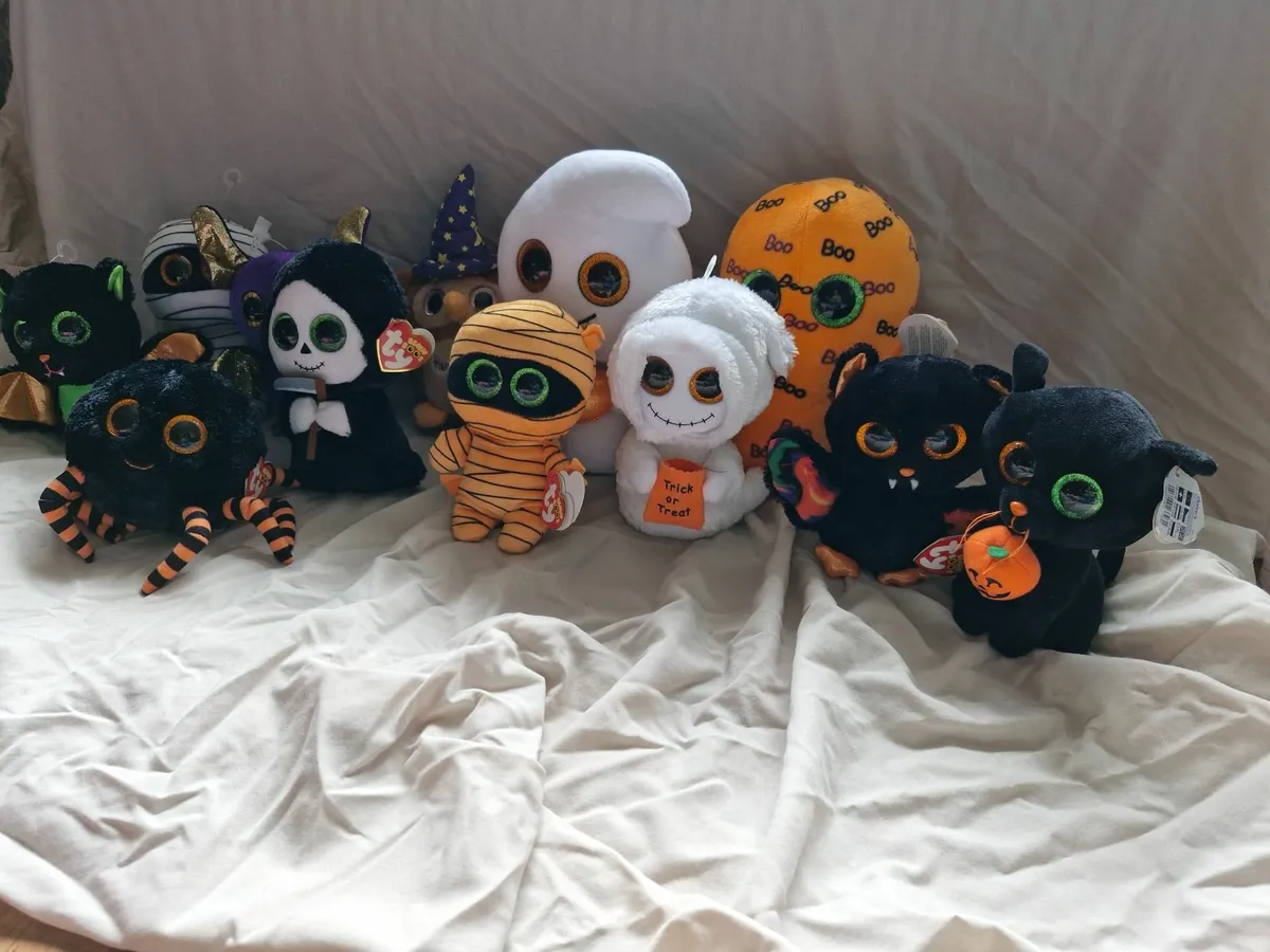 Toys - Image 2