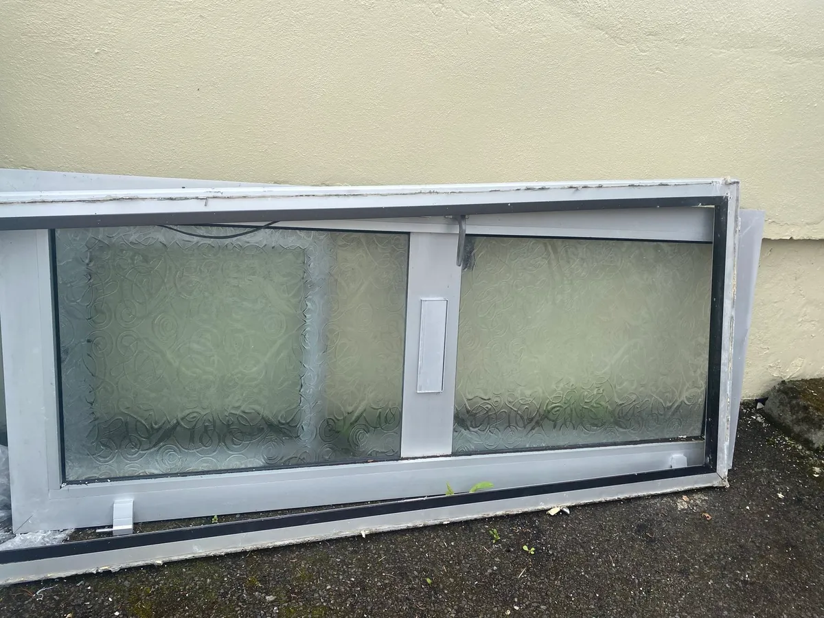 Double glazed windows, and one door - Image 1