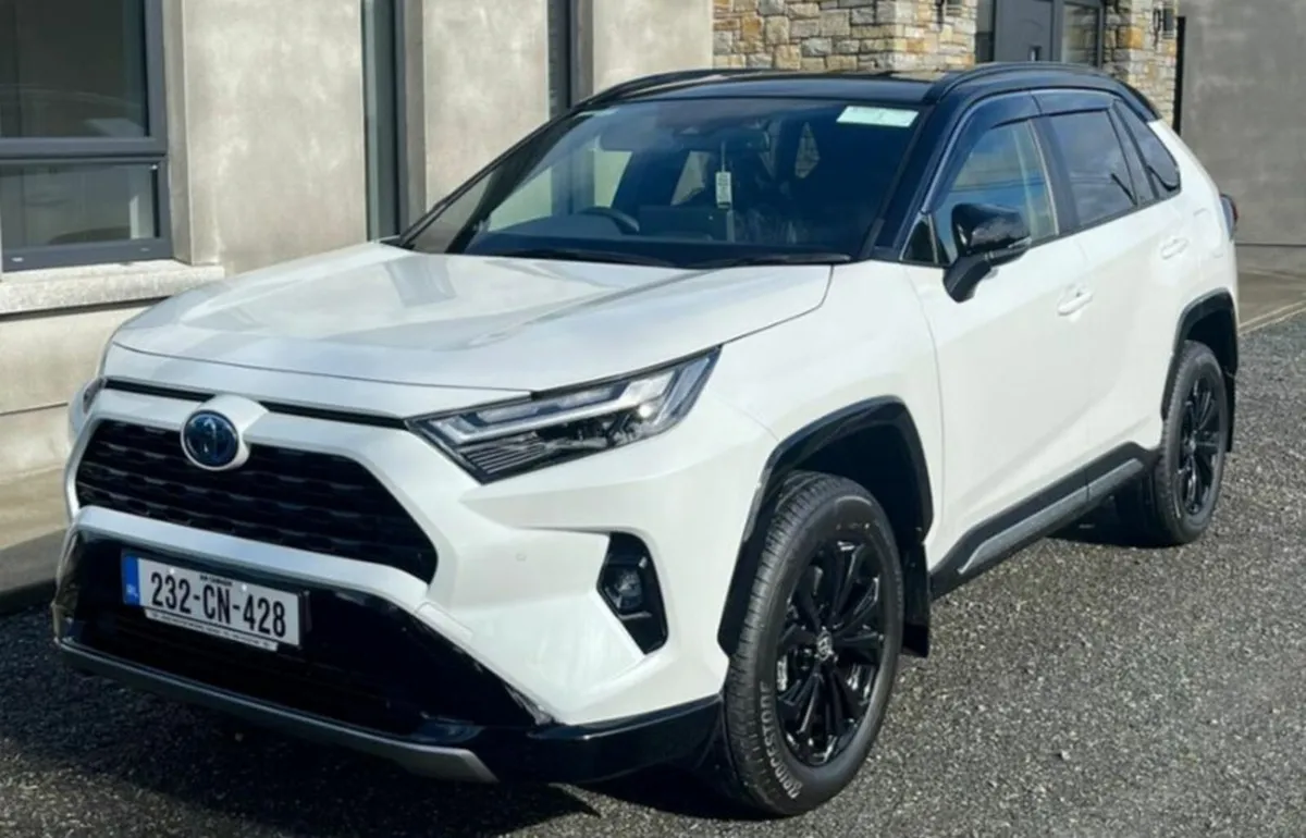 Toyota RAV4 2023 ***PRICE REDUCTION*** - Image 1