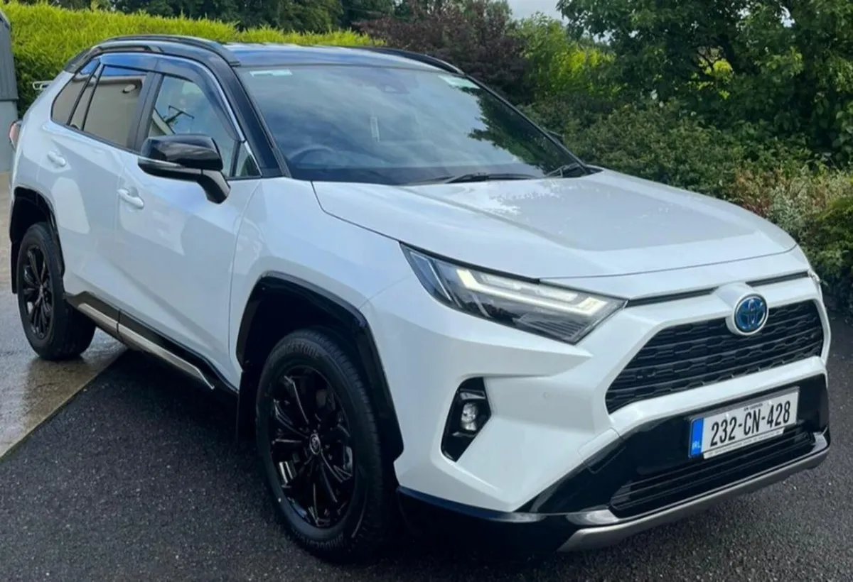 Toyota RAV4 2023 ***PRICE REDUCTION*** - Image 3