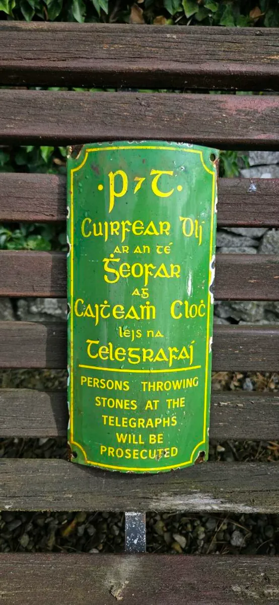 Enamel sign P@T  in good condition - Image 1