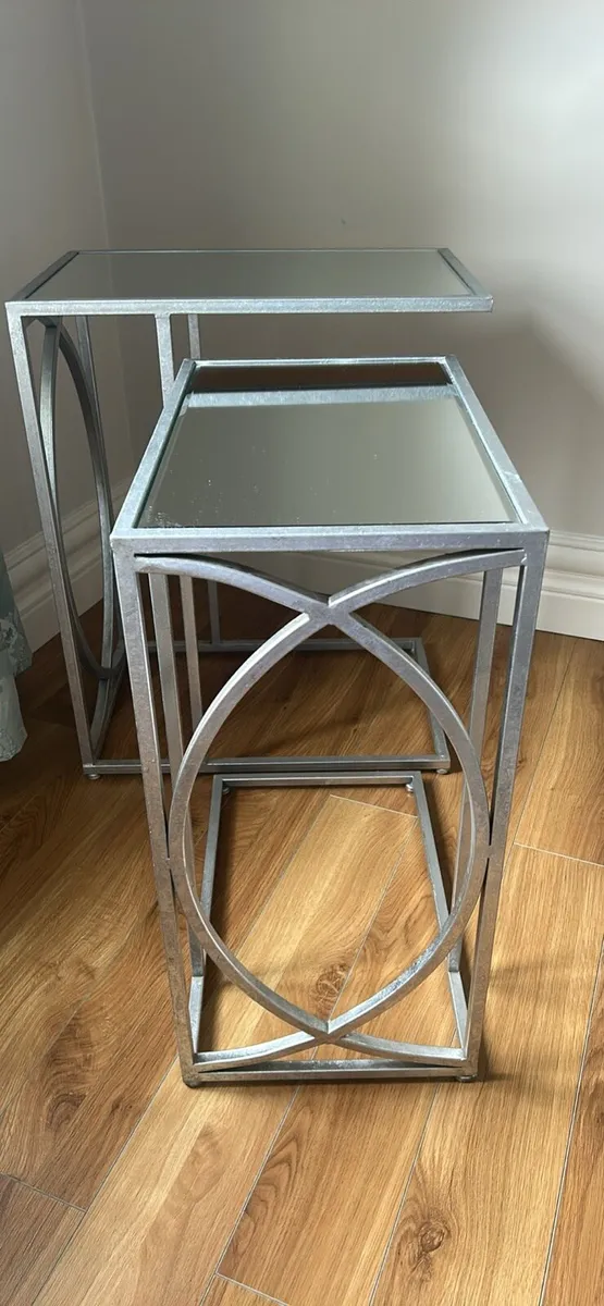 Nest of tables - Image 3