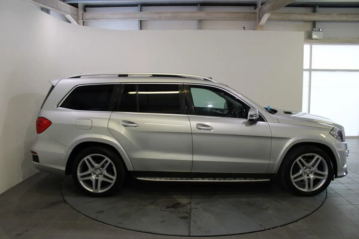 Mercedes-Benz GL-Class GL 350 Bluetec 4matic AMG - Image 3