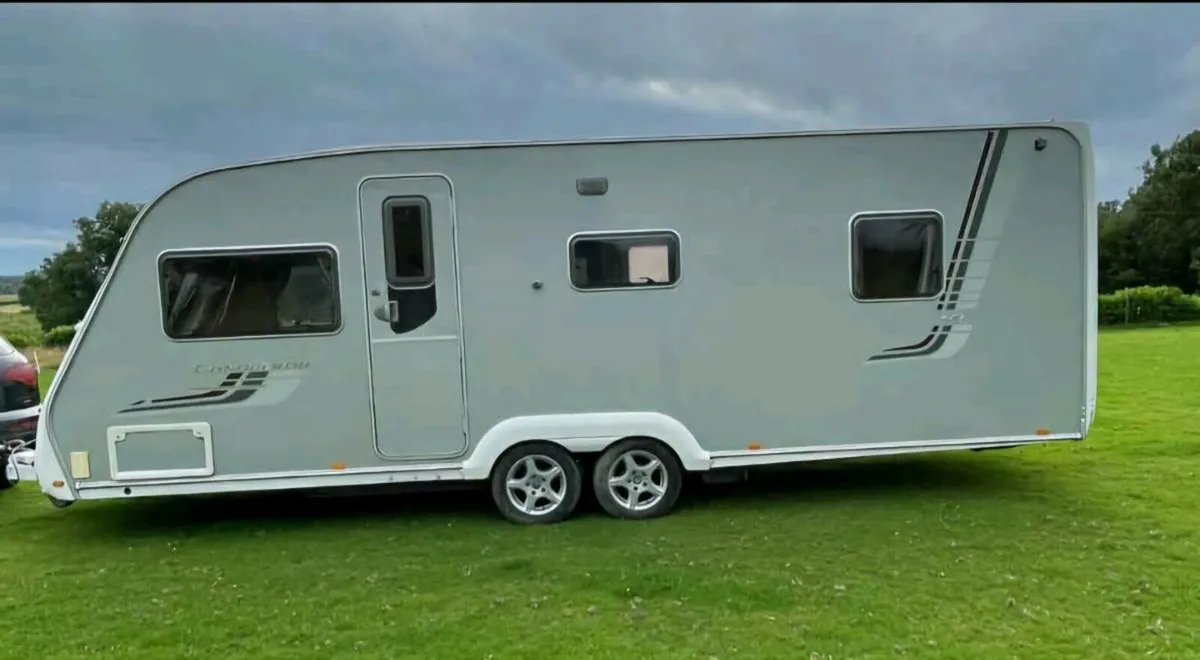 SWIFT CONQUEROR 645 - Image 2
