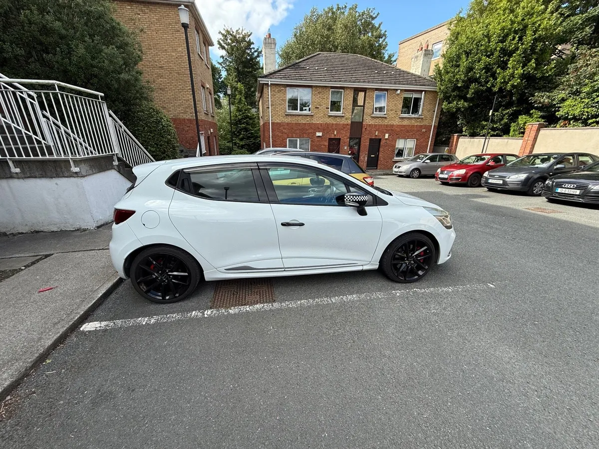Renault Clio RS - Image 4