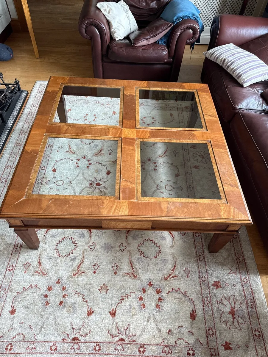 Mahogany Grandeur coffee table - Image 1