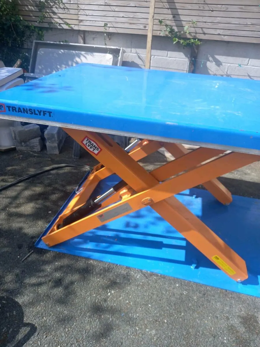 Translyft electric lifting table - Image 1