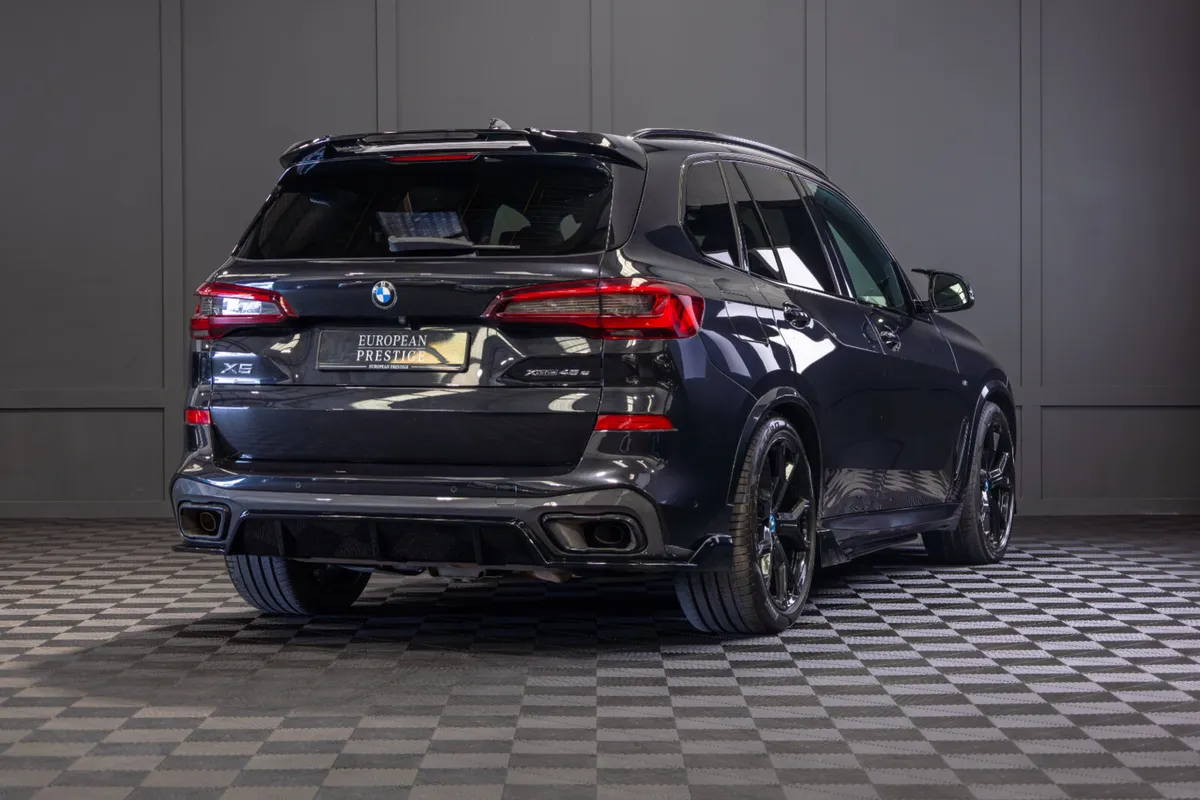 212 BMW X5 X-Drive 45e M-Sport - Image 3