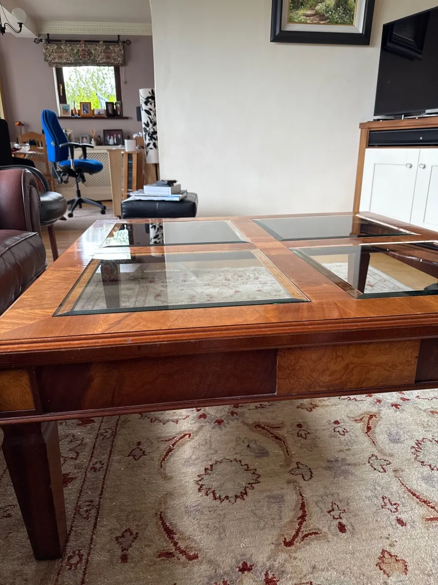 Mahogany Grandeur coffee table - Image 4