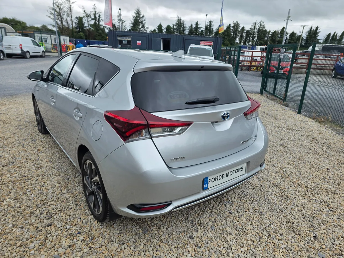 Toyota Auris 2016 - Image 3