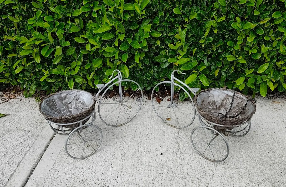 Garden Planters etc. - Image 1
