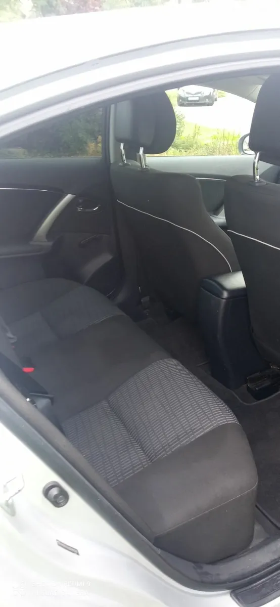 Toyota Avensis 2012 - Image 3