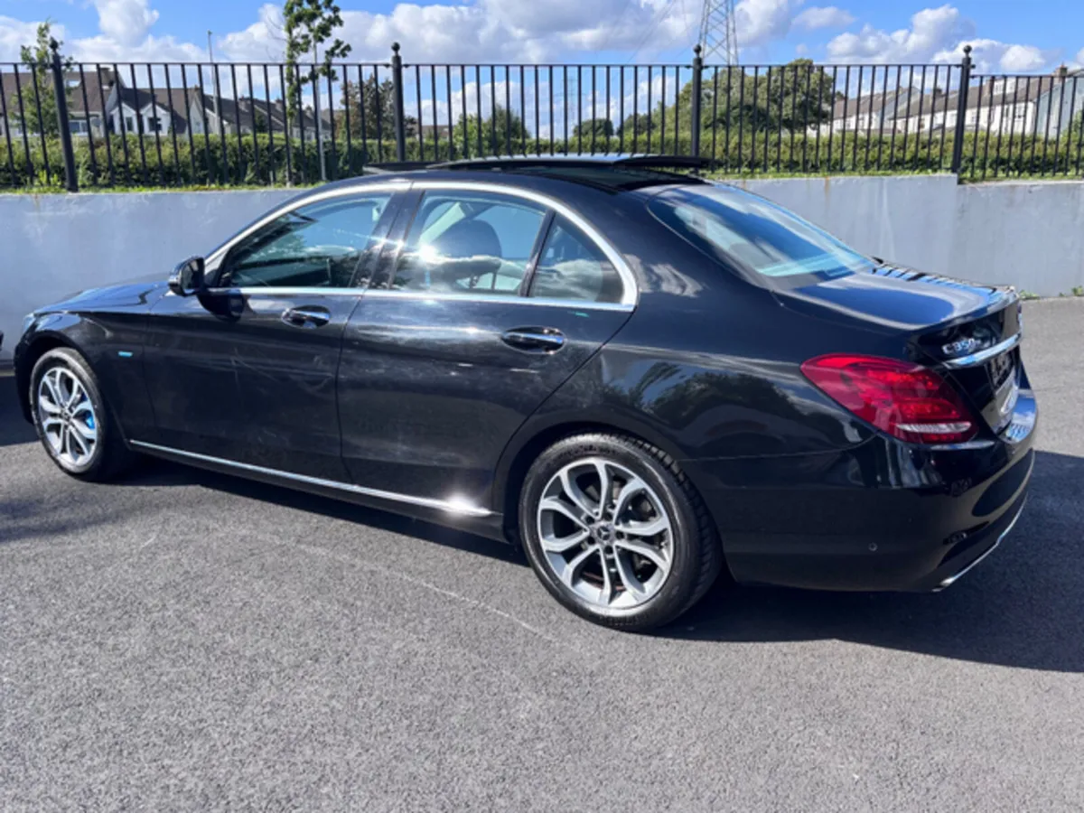 MERCEDES-BENZ C CLASS C350e PREMIUM SUNROOF LOW KM - Image 3