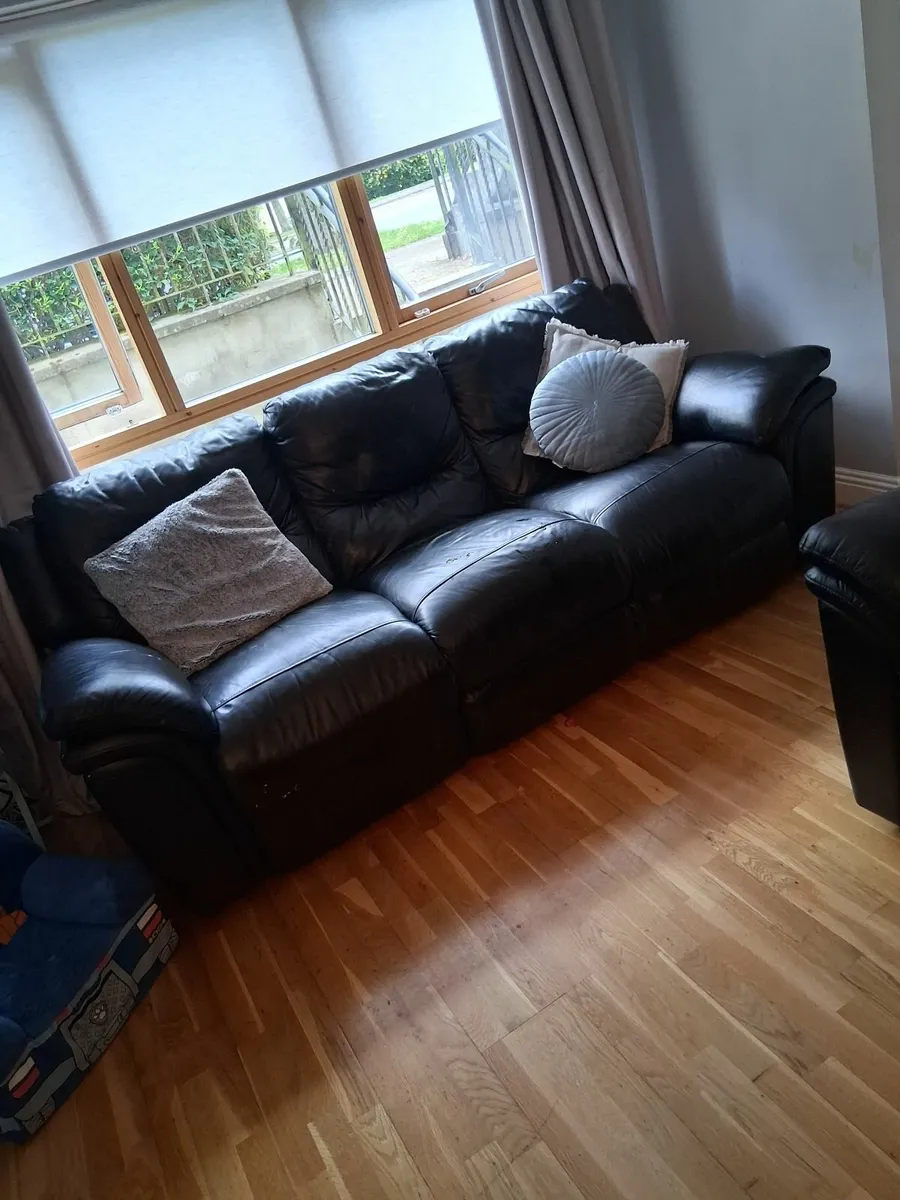 Sofa set NEED GONE - Image 1