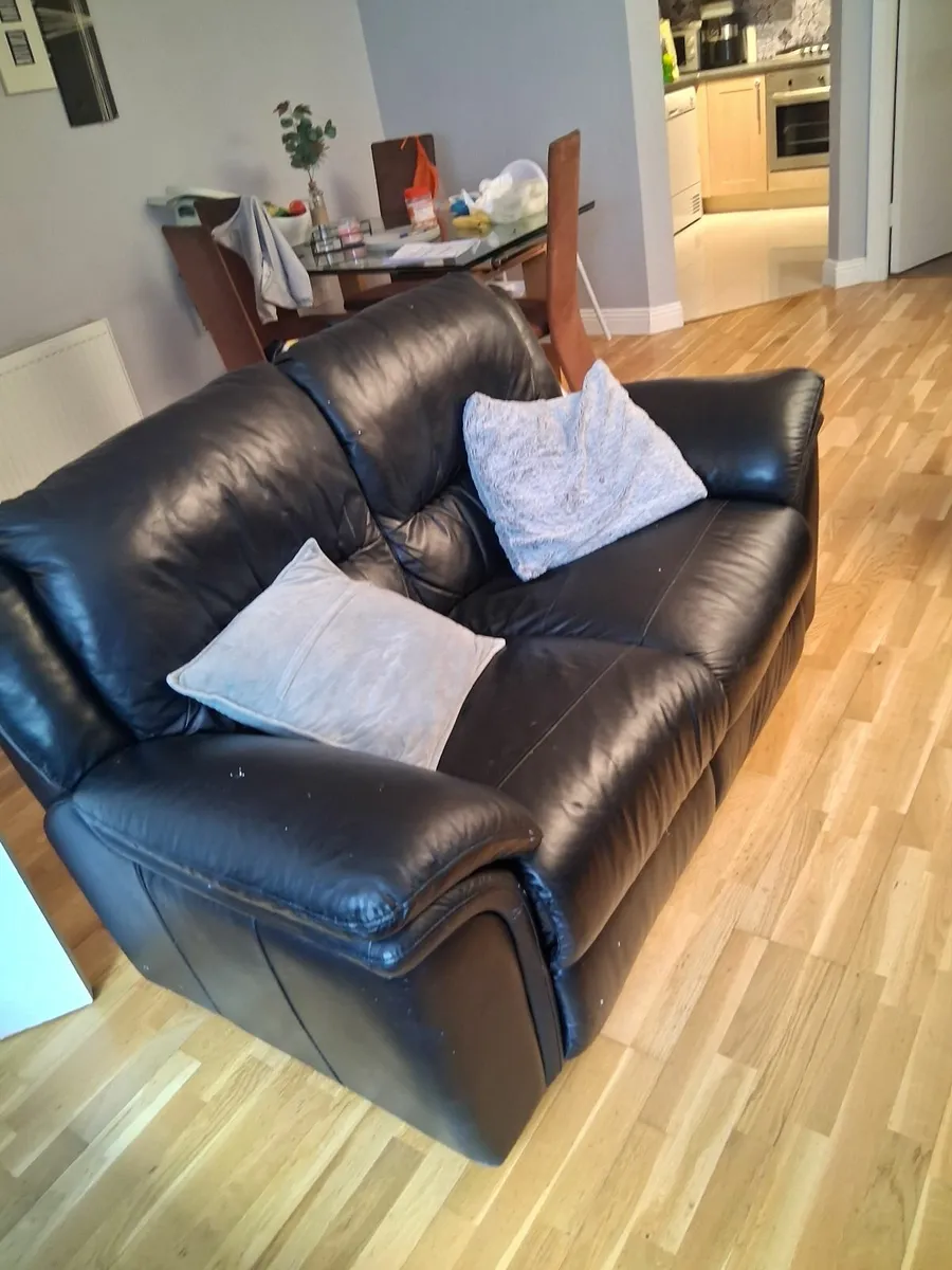 Sofa set NEED GONE - Image 2