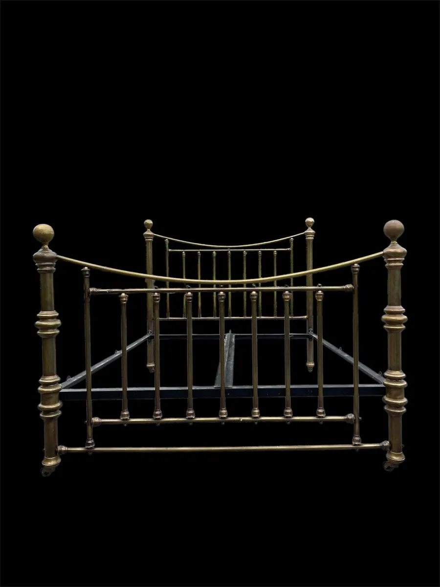 Stunning Antique brass  5 feet  bed - Image 1