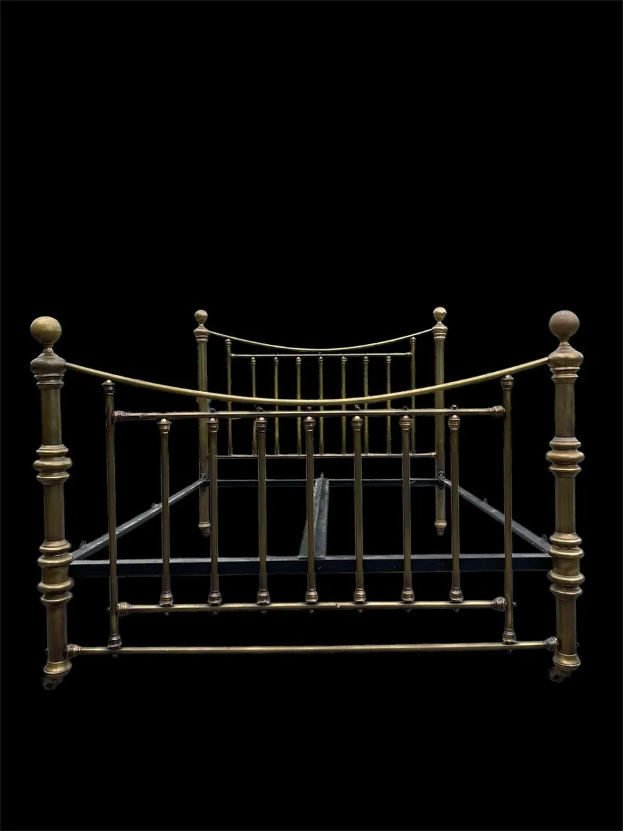 Stunning Antique brass  5 feet  bed - Image 3