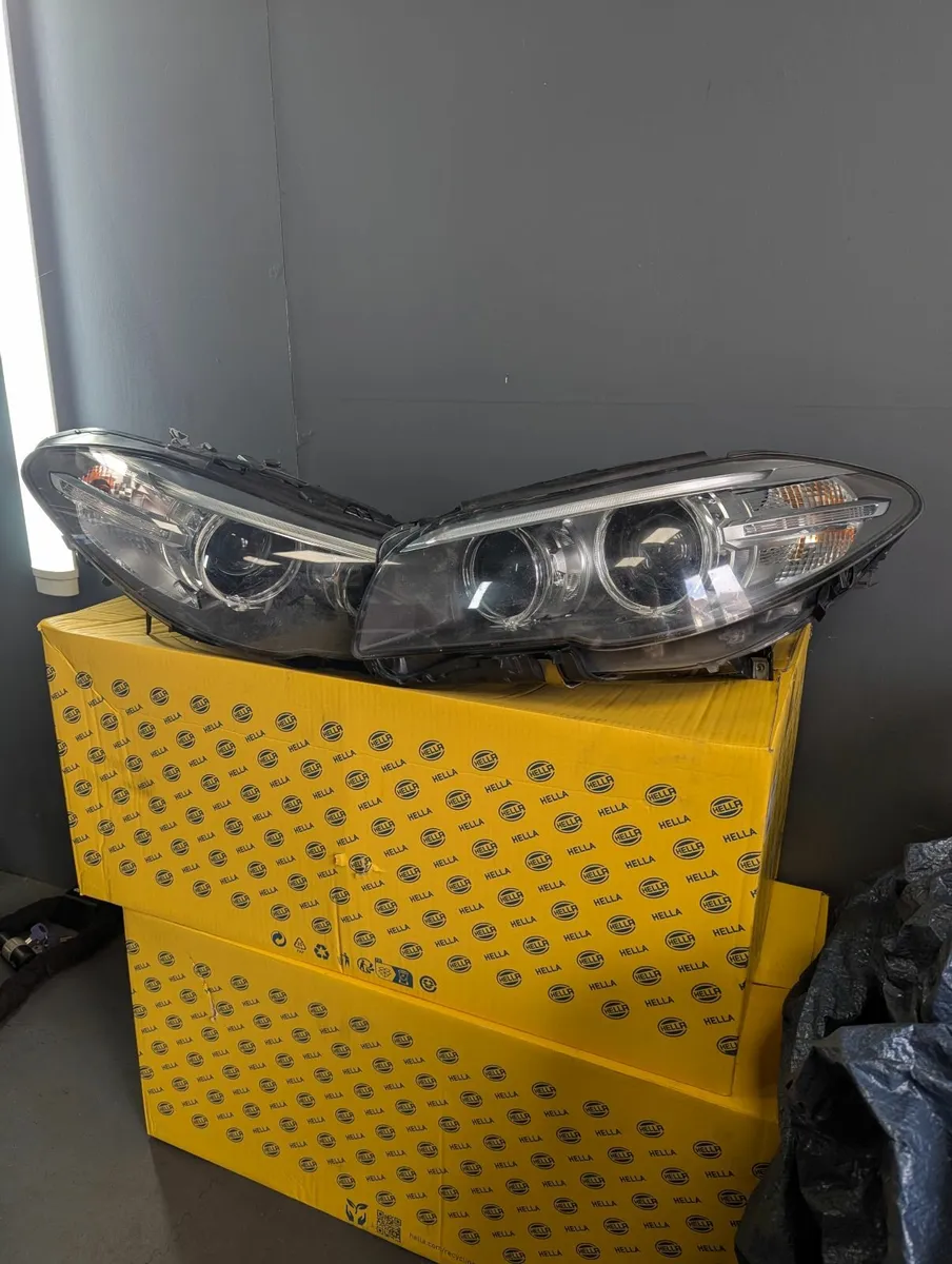 BMW F10/F11 Xenon Lights - Image 1
