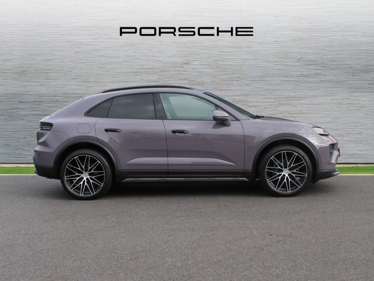 Porsche Macan 4 Electric - Image 4