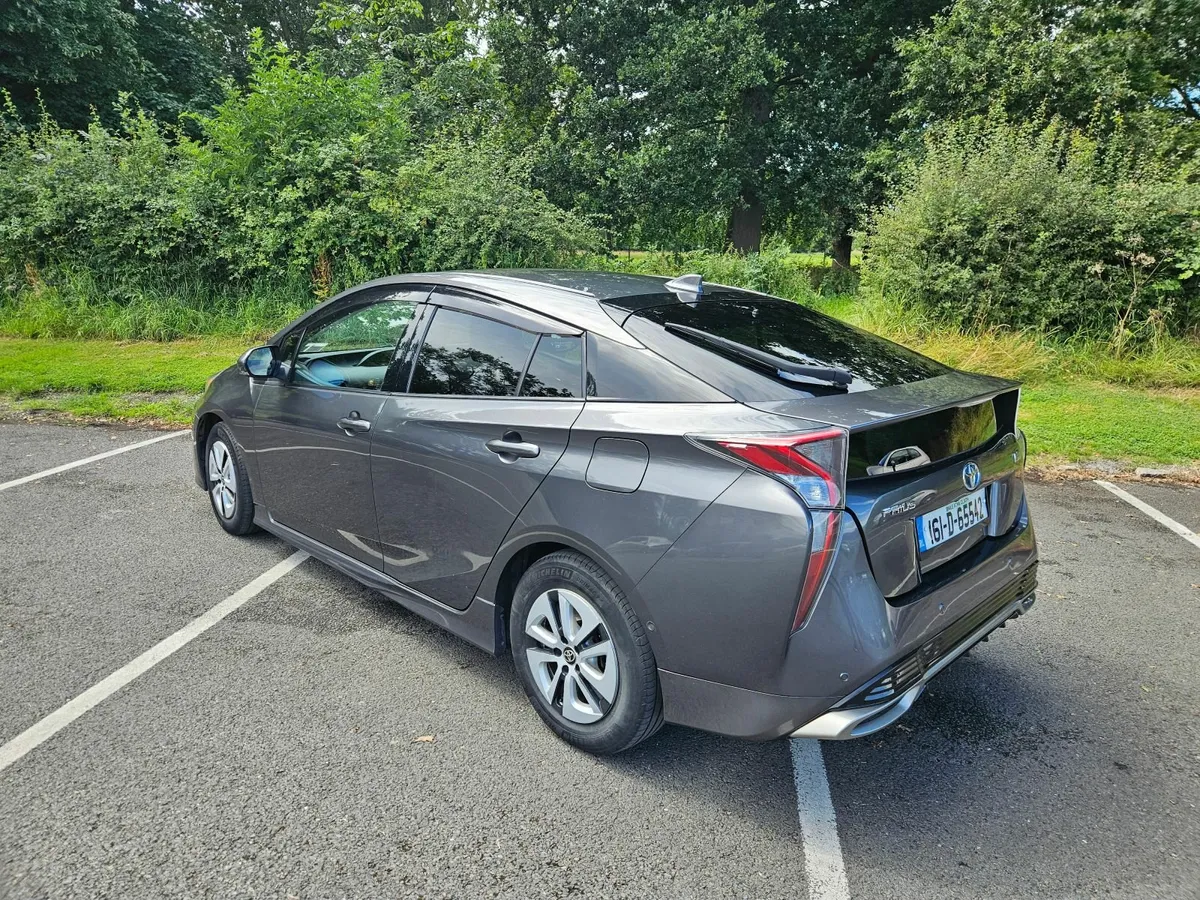 2016 Toyota Prius, Full Leather, Hi-Spec - Image 4