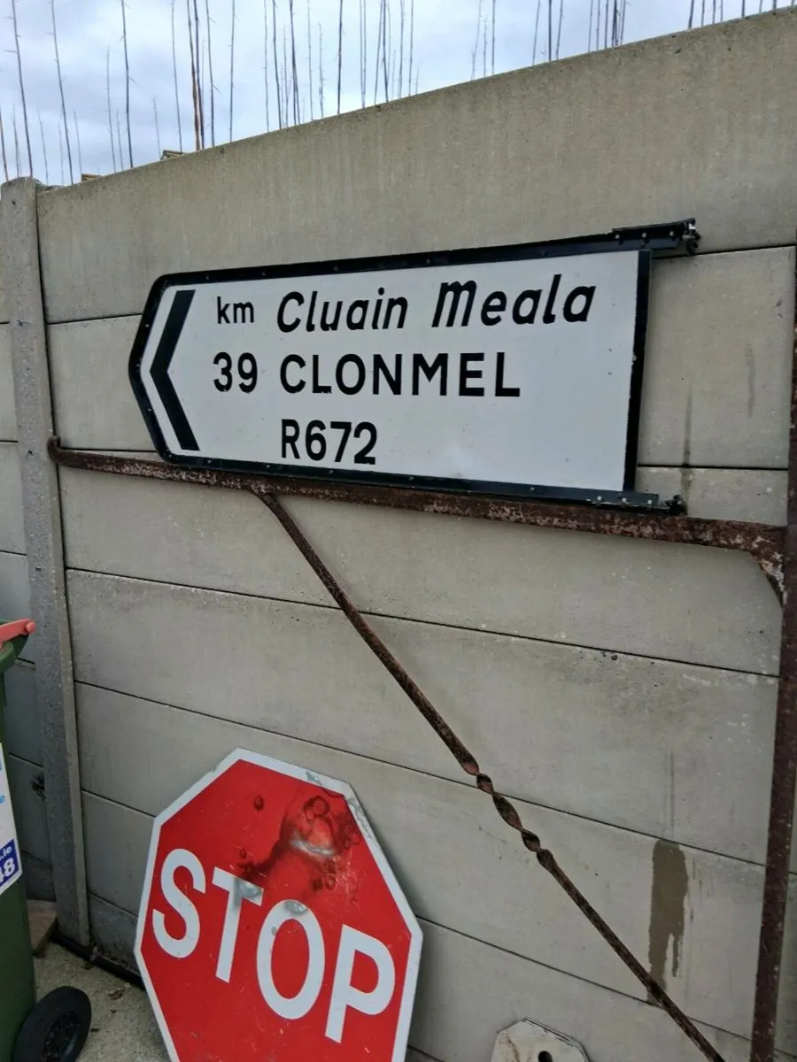 Road sign