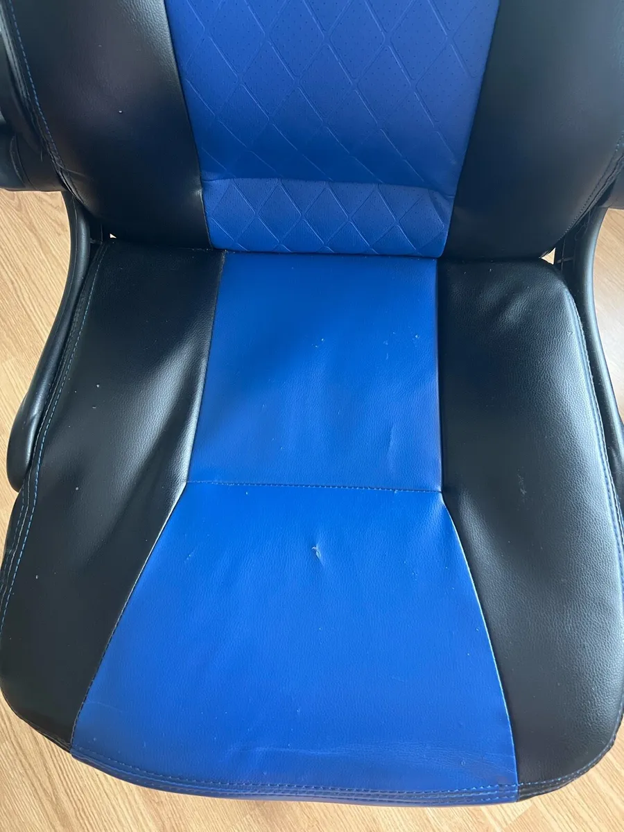 Gaming Chair - Image 3