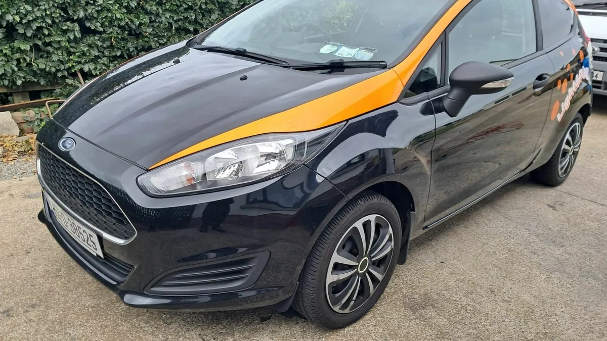 Ford Fiesta  van 2016 - Image 2