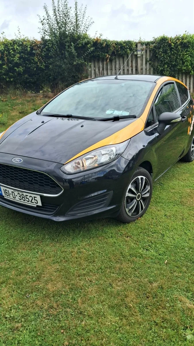 Ford Fiesta  van 2016 - Image 1